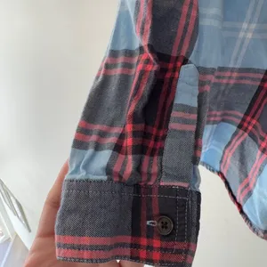 Old Navy‎ Blue and Red 100% Cotton Plaid Flannel Long Sleeve Shirt thumbnail 3