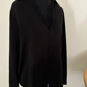 Elegant Black Blouse thumbnail 4
