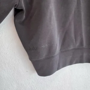 Lululemon Sweatshirt Black Cropped Crewneck Pullover Size 4 Cozy Athleisure Top thumbnail 4