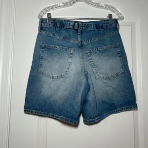 BDG Urban Outfitters Cinch Back Denim Shorts Medium Wash W28 High Waist skater thumbnail 4