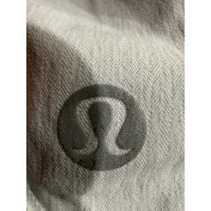 Lululemon Speed Up Low-Rise Lined Shorts 2.5" Light Blue Herringbone Size 14 REG thumbnail 6