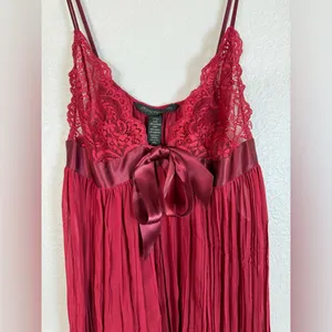 Vintage 90’s 2000’s Victoria’s Secret Chemise Sheer Burgundy with Lace & Bow L thumbnail 7