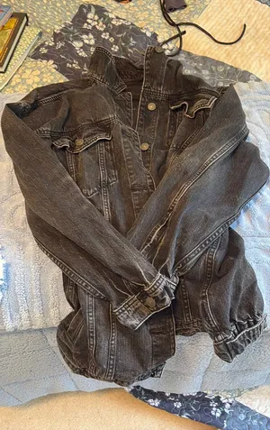 Black worn in jean jacket from American Eagle thumbnail 1