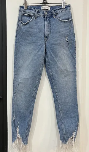 Abercrombie & Fitch High Rise Distressed Frayed Hem Skinny Jeans Size 27/ 4 thumbnail 1