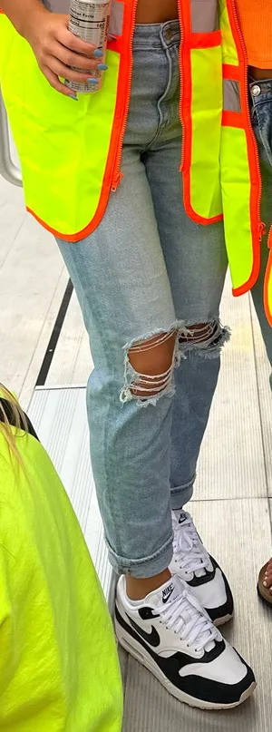 American Eagle Jeans | size 4 thumbnail 3