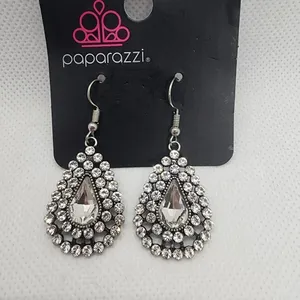 NWT Paparazzi Diamond Dazzle Silver Rhinestone Teardrop Earrings thumbnail 3