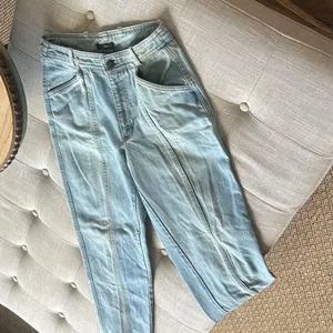 Liz Wear Vintage Barrel-Legged Jeans‎ Size 4 thumbnail 3
