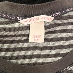 Victoria's Secret Women’s Gray & Dark Gray Striped Pajama Set Size M thumbnail 2