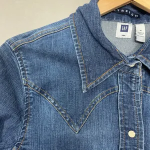 Vintage Gap Western Shirt Denim Look Stretch Women Size Medium Blue Pearl Snaps thumbnail 15