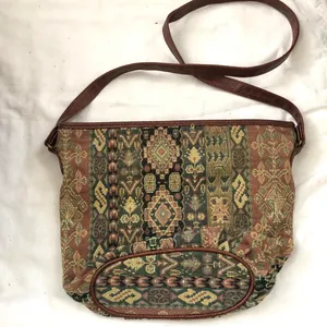 Unique green brown VTG boho tapestry crossbody shoulder tote bucket bag purse PU leather straps & interior cottage-core thumbnail 2
