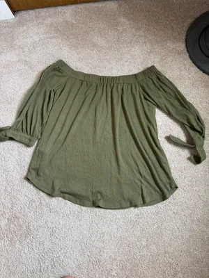 Abercrombie & Fitch Olive Green Off The Shoulder Blouse. Size Small thumbnail 7