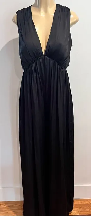 New Strut And Bolt Satin Jumpsuit Sz M V-neck Black Sleeveless NWT thumbnail 1