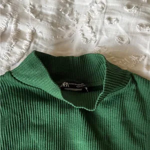 ZARA 2 Pack S Green/Black Ribbed Mock Neck Sleeveless Tank thumbnail 5