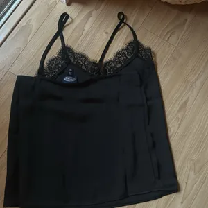 SCOOP BLACK tank Size XS thumbnail 2