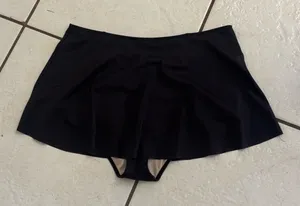 Large Kortni Jeane solid black high-waisted vintage-inspired skirted swim bottoms thumbnail 1