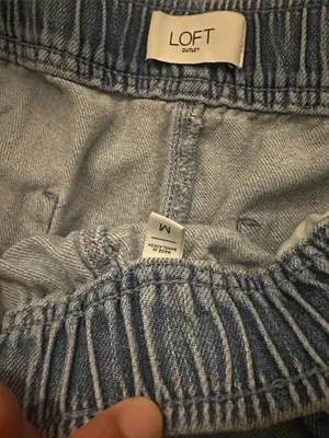 LOFT Outlet Pull On 100% Cotton Blue Jean Shorts size medium thumbnail 3
