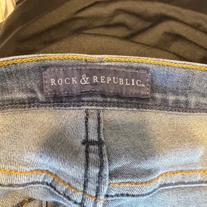684 | Rock & Republic Kasandra Bootcut Jeans Womens 10 Distressed Light Wash‎ thumbnail 8