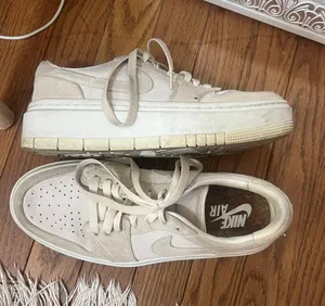 Nike Shoes thumbnail 1
