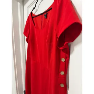 Ann Taylor plus size Red Side Button Sheath Dress Short Sleeve Scoop Neck Lined‎ thumbnail 4