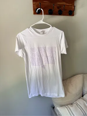 Olivia Rodrigo “Do You Get Deja Vu?” Graphic T-Shirt Size Small thumbnail 2