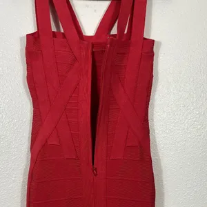 Herve Leger Crimson Strappy Bandage Mini Dress Size S 90% Rayón 9% Nylon thumbnail 8
