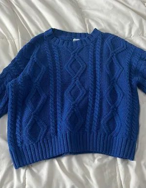 Sweater thumbnail 3