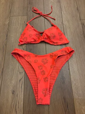 Bikini Size L thumbnail 1