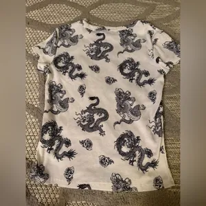 Faded Rose Women's Crew Neck Crop Top Size Small -Chinese Dragon Print thumbnail 2