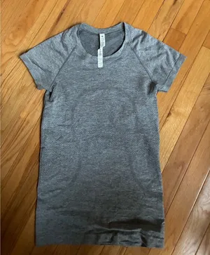 Lululemon Grey Swiftly Short Sleeve thumbnail 1