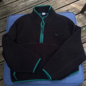 Aritzia TNA polar tec thumbnail 1