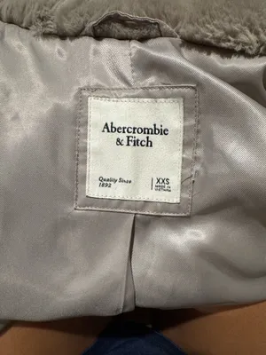 Abercrombie and Fitch Faux Fur Grey Cropped Jacket Size XXS thumbnail 4