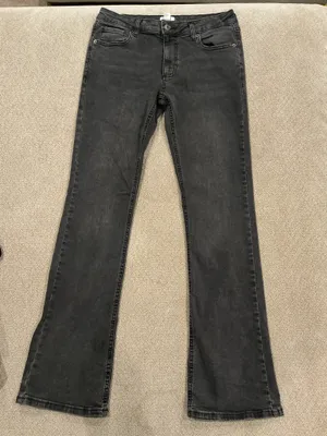 Forever 21 Low-Rise Bootcut Jeans thumbnail 2