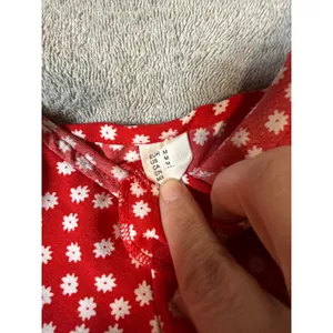 H&M Size Medium Red White Floral Wrap Mini Dress Lightweight Adjustable‎ Spring thumbnail 3