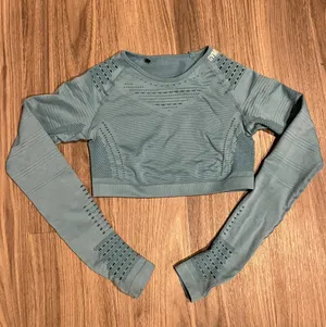 Workout Top thumbnail 2