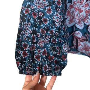 Band of The Free Josie Sapphire Blue Floral V-Neck Long Sleeve Blouse Women Sz L thumbnail 4