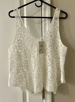 White Lace Crochet Sleeveless Top thumbnail 1