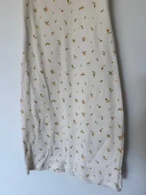 SKIMS Sleeveless White Dress with Gold Dot Pattern thumbnail 7