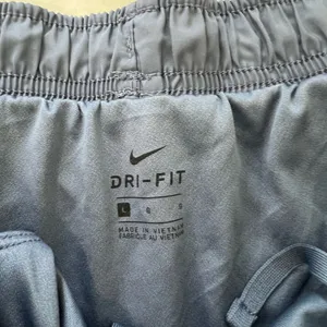 Nike Obsidian Heather Tempo Running Shorts Size Large thumbnail 4