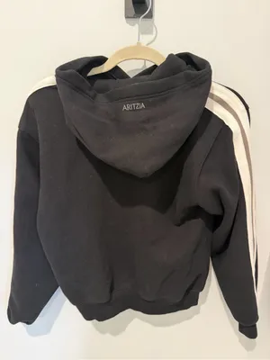 Women’s Aritzia Black Hoodie with White and Gray Sleeve Stripes - size XS thumbnail 4