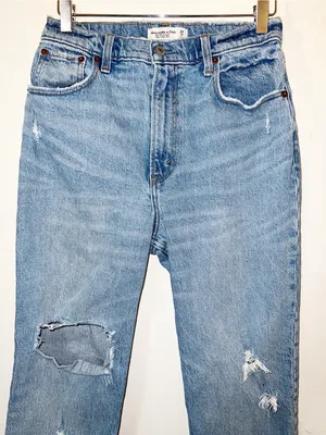Abercrombie & Fitch The 90’s Straight High-Rise Distressed Curve Love Denim thumbnail 2