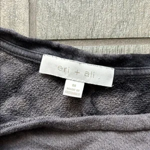 Elegant Black and Gray Women's Sweater thumbnail 2