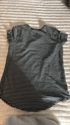 Lululemon Shirt thumbnail 3