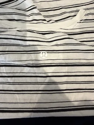 lululemon cates tee  thumbnail 2