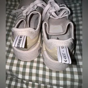 adidas NMD_R1 Pale Pink Knit Sneaker thumbnail 4