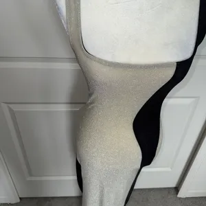 Black and Silver Shimmer Maxi Dress Size XS thumbnail 5