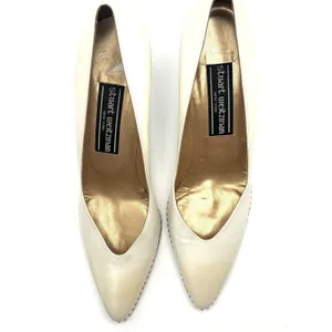 Stuart Weitzman Off White Leather Studded Pointed Toe Pumps Heels Size 7.5 thumbnail 3