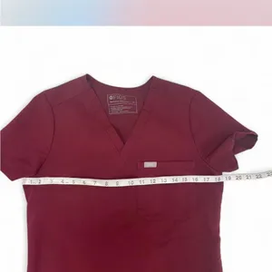 Three (3) Figs Catalina One-Pocket Scrub Top - Maroon, Blue, Charcoal. Size XS thumbnail 5