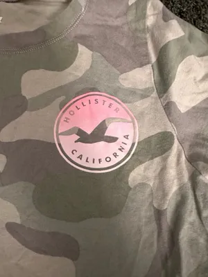 Hollister Camouflage Shirt with Pink Logo Size Medium 0213 thumbnail 2
