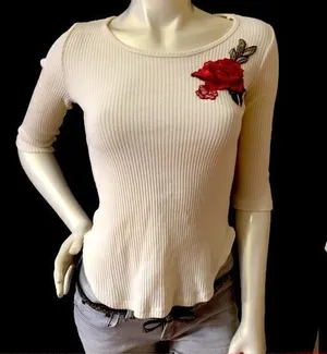 La Gypsy Thick Ribbed embroidered Rose sweater‎ thumbnail 1