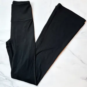 Lululemon NWOT Groove Super-High-Rise Flared Pant *Nulu thumbnail 3